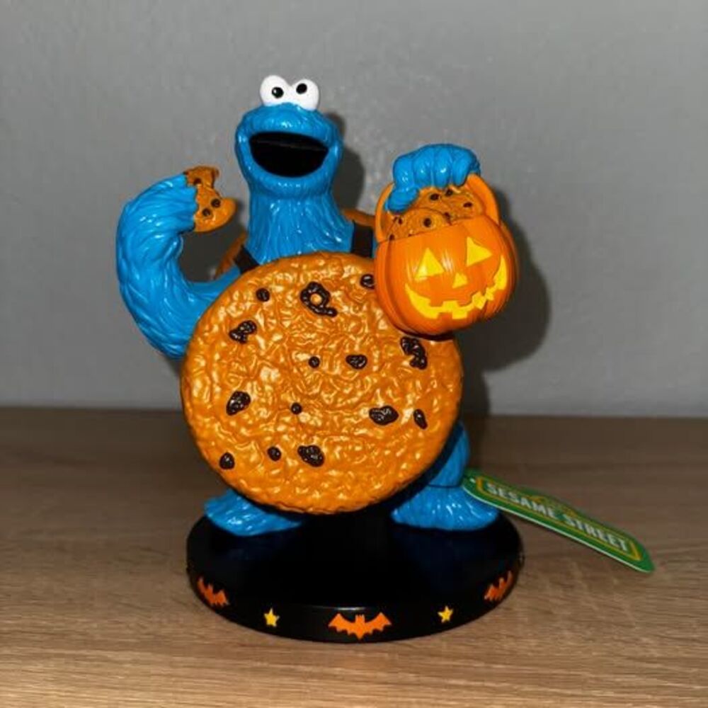 Sesame Street Cookie Monster Halloween Pumpkin Figure
